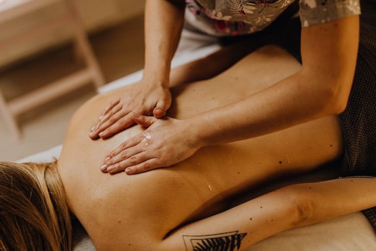 Comment choisir la meilleure huile de massage chauffante adaptée à vos besoins